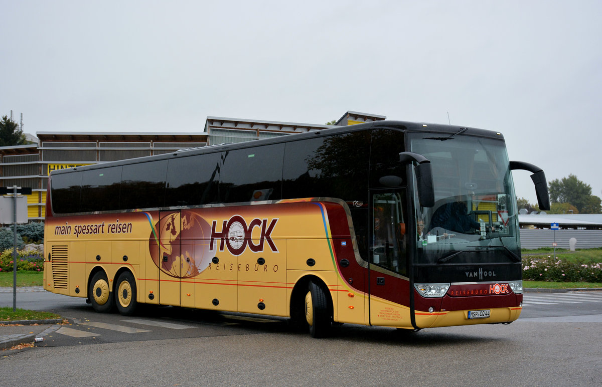 Van Hool TX17 Astron von Hock Reisen aus der BRD in Krems.