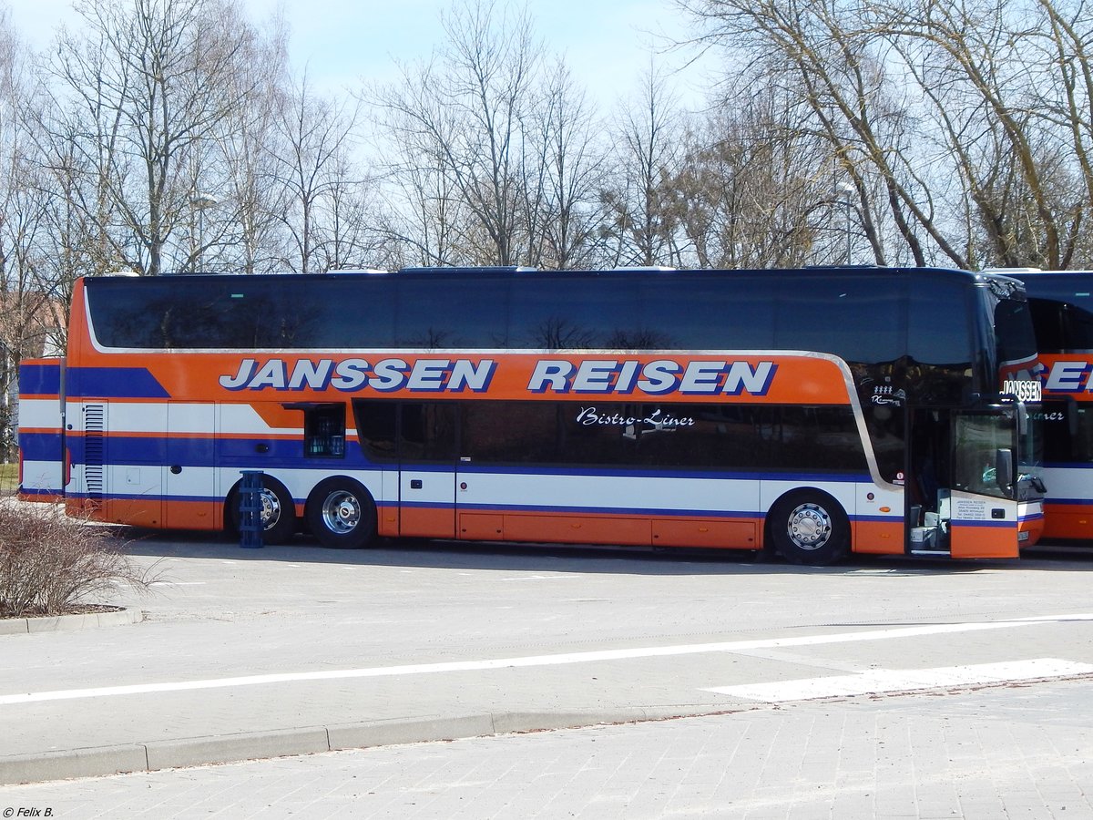 Van Hool TX27 von Janssen Reisen aus Deutschland in Waren.