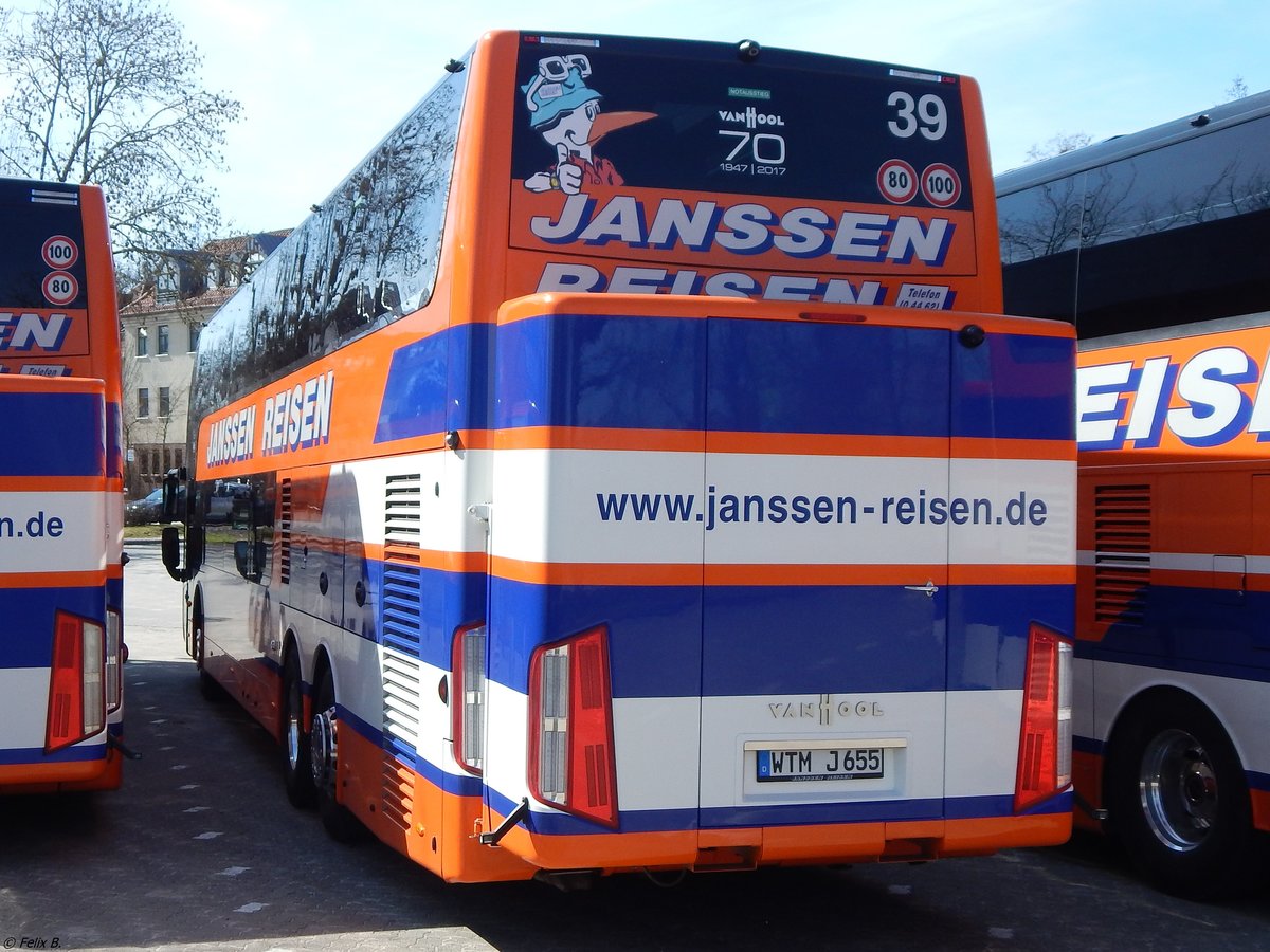 Van Hool TX27 von Janssen Reisen aus Deutschland in Waren.