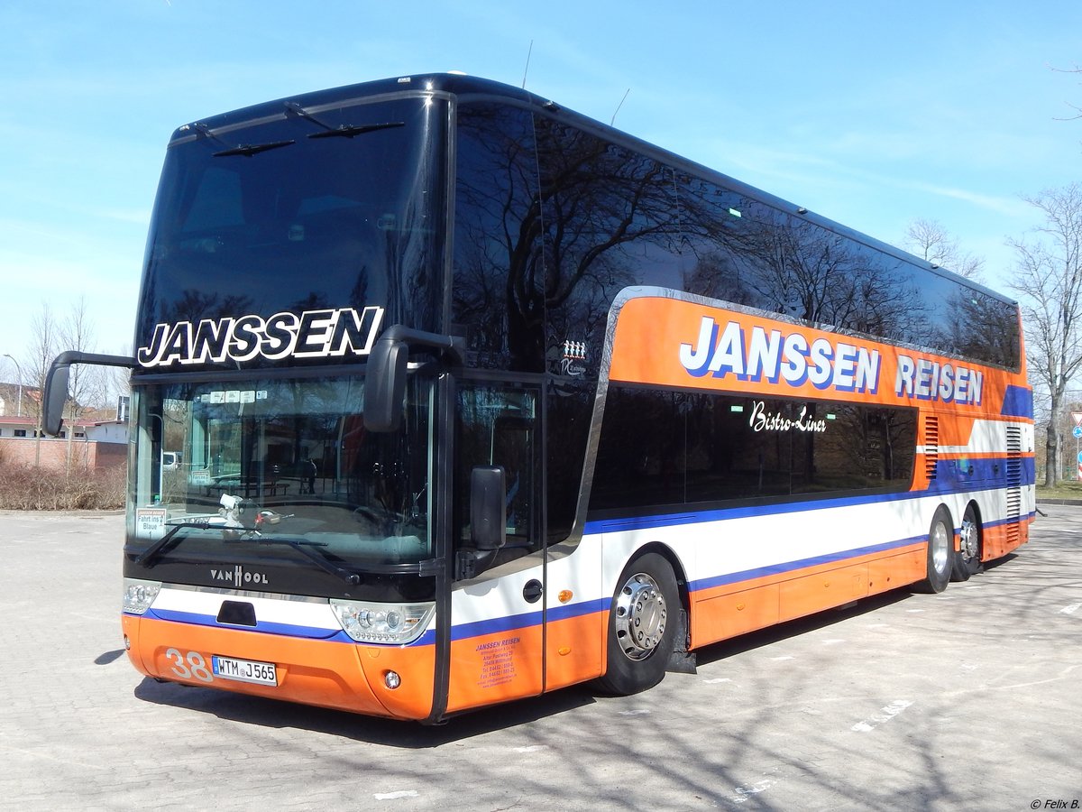 Van Hool TX27 von Janssen Reisen aus Deutschland in Waren.