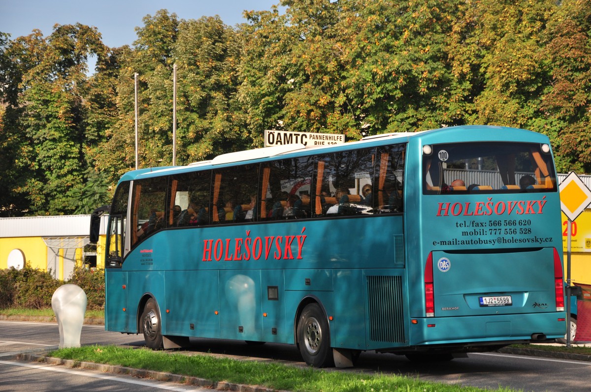 VDL Berkhof Axial aus der CZ am 20.9.2014 in Krems.