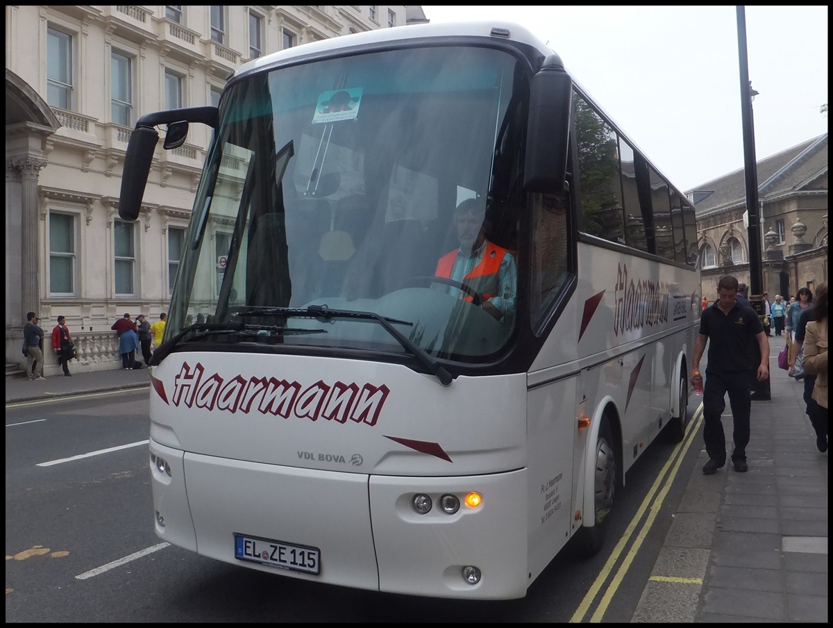 VDL Bova Futura von Haarmann aus Deutschland in London.