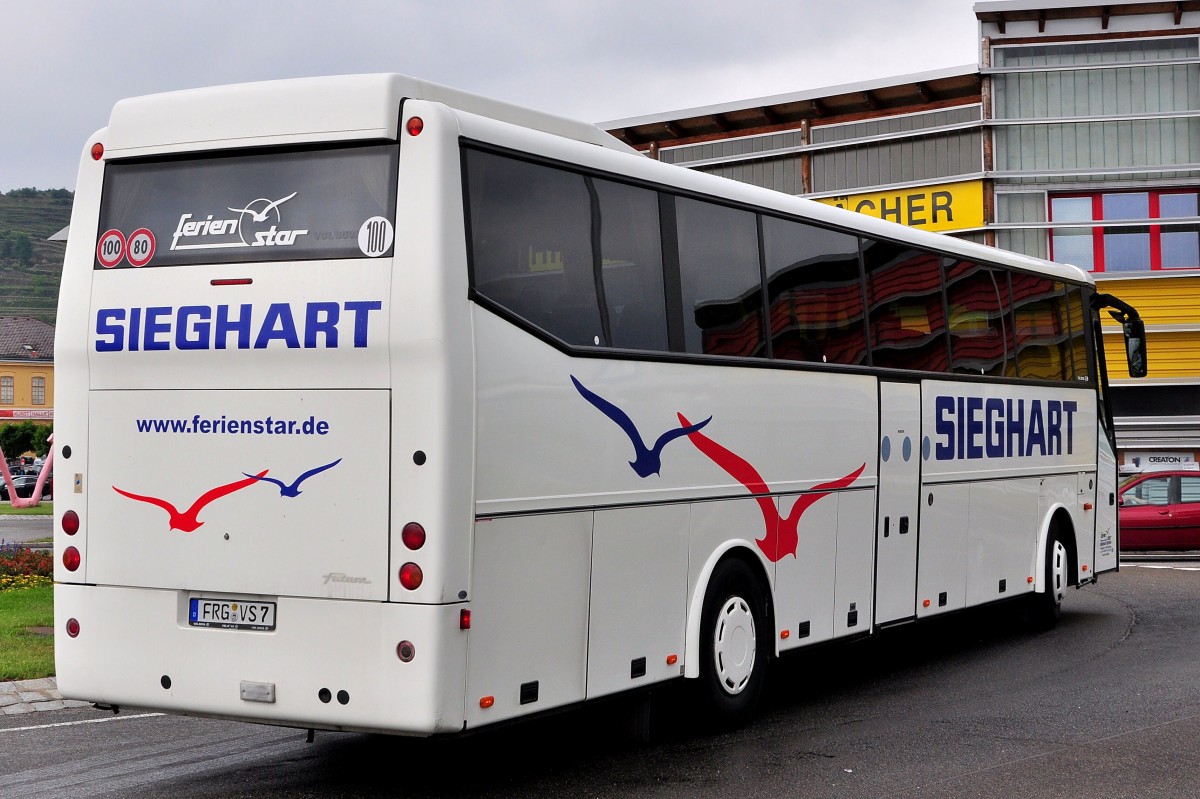 VDL BOVA Futura von Sieghart Reisen aus der BRD am 17.Mai 2014 in Krems unterwegs.