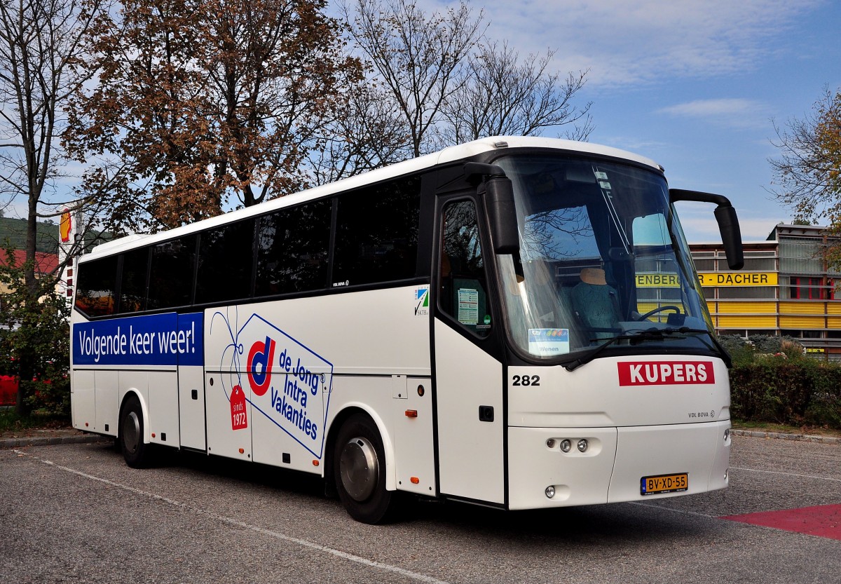 VDL BOVA von KUPERS Reisen.nl am 30.9.2014 in Krems.