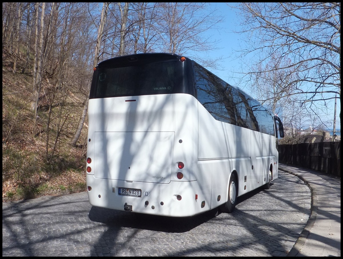 VDL Bova Magiq aus Deutschland im Stadthafen Sassnitz.