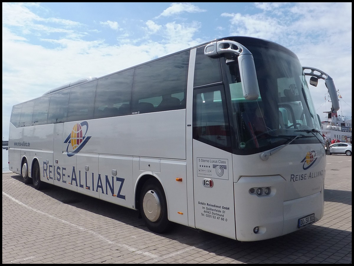 VDL Bova Magiq von Reise-Allianz/Schtz Reisedienst aus Deutschland im Stadthafen Sassnitz.