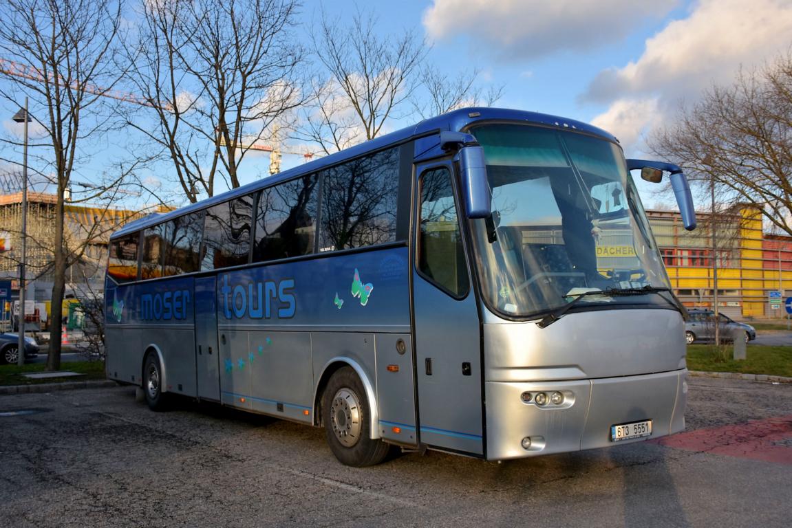 VDL Bova von Moser Tours aus der CZ im Dez.2017 in Krems.