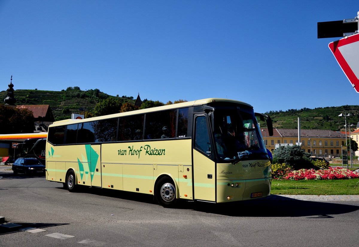 VDL Bova von van HOOF Reisen aus den NL in Krems unterwegs.