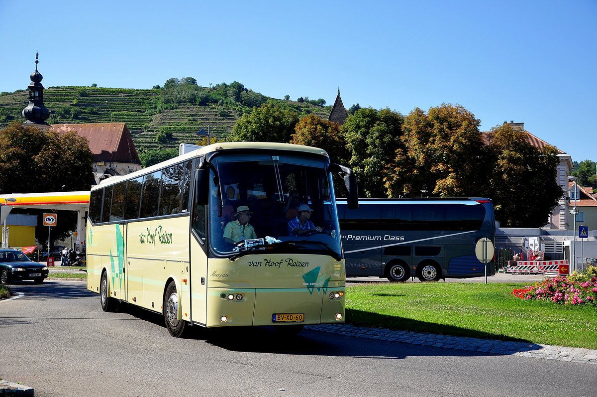VDL Bova von van HOOF Reisen aus den NL in Krems unterwegs.