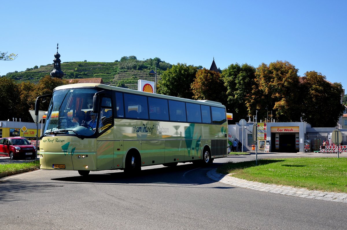 VDL Bova von van HOOF Reisen aus den NL in Krems unterwegs.