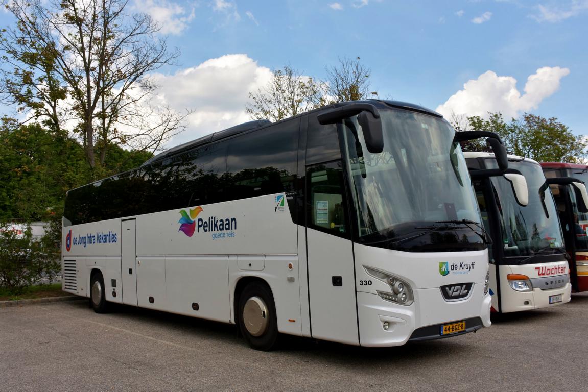 VDL Futura von de Kruyff Reisen aus den NL im Mai 2018 in Krems.