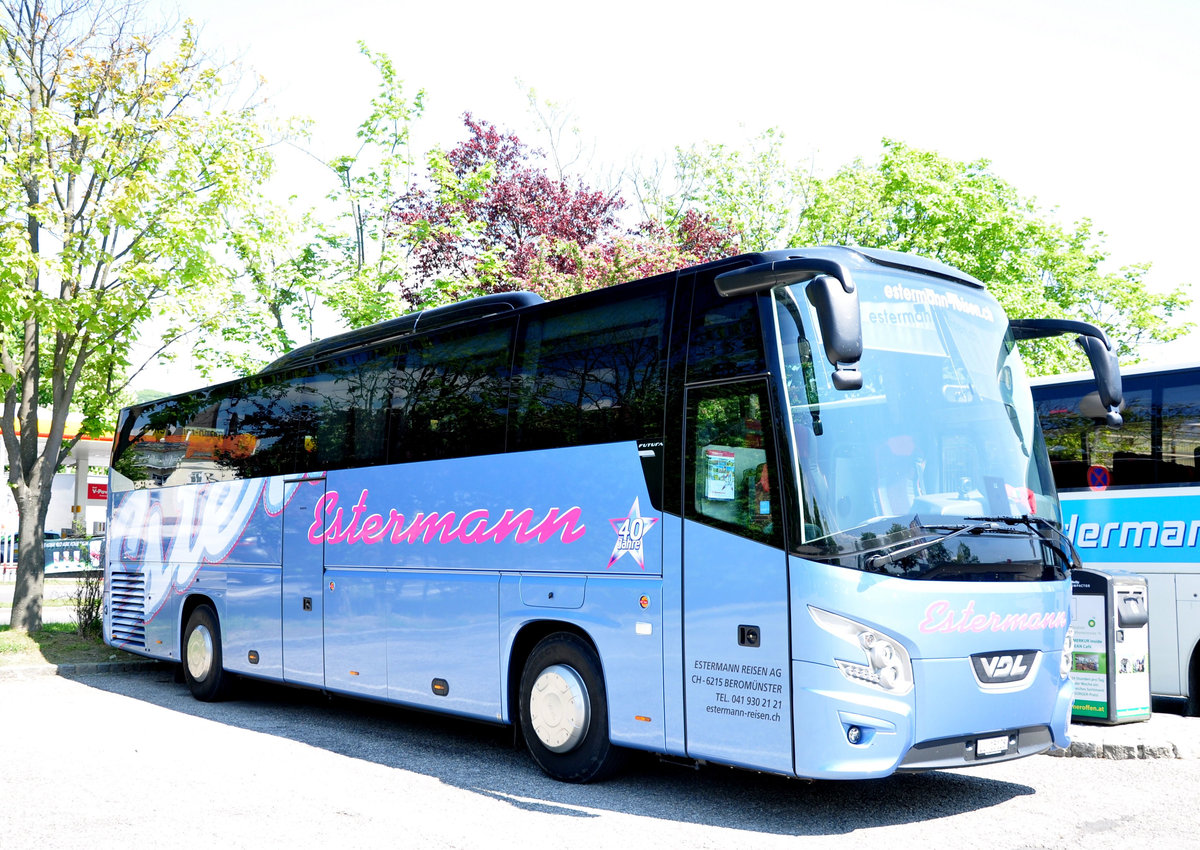 VDL Futura von Estermann Reisen aus der Schweiz in Krems.