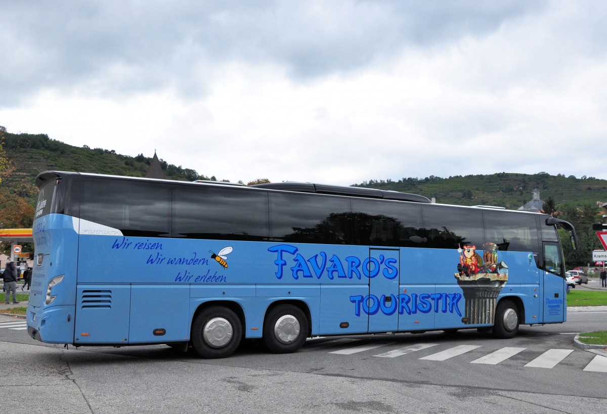 VDL FUTURA von FAVARO`s Touristik aus sterreich im September 2013 in Krems.