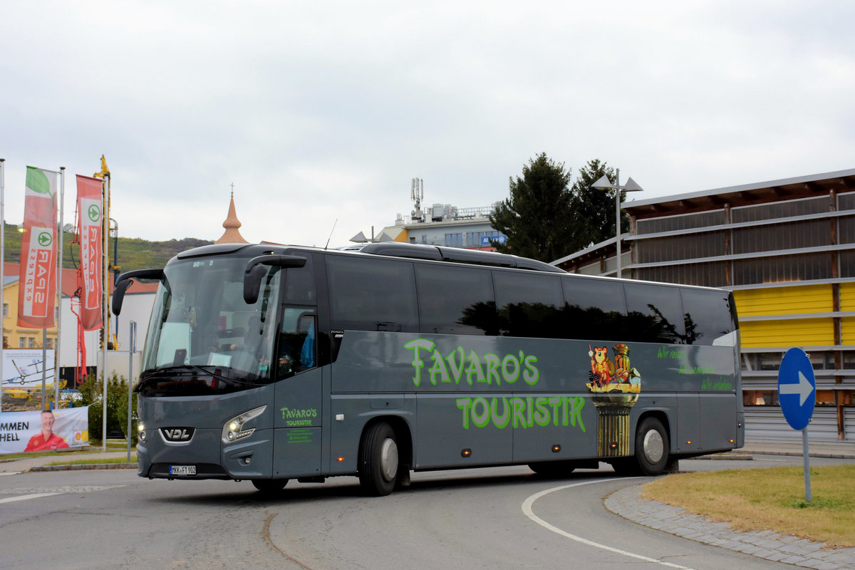 VDL Futura von der Favaro`s Touristik aus der BRD in Krems.