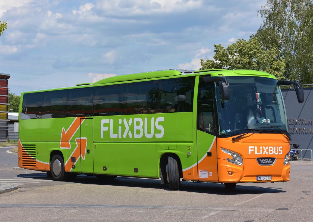 VDL Futura Flixbus aus Ungarn 06/2017 in Krems.