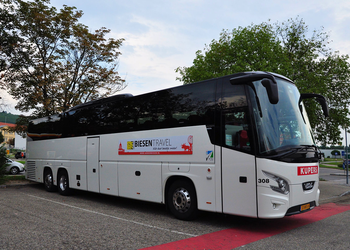 VDL Futura von Kupers Reisen.nl in Krems gesehen.