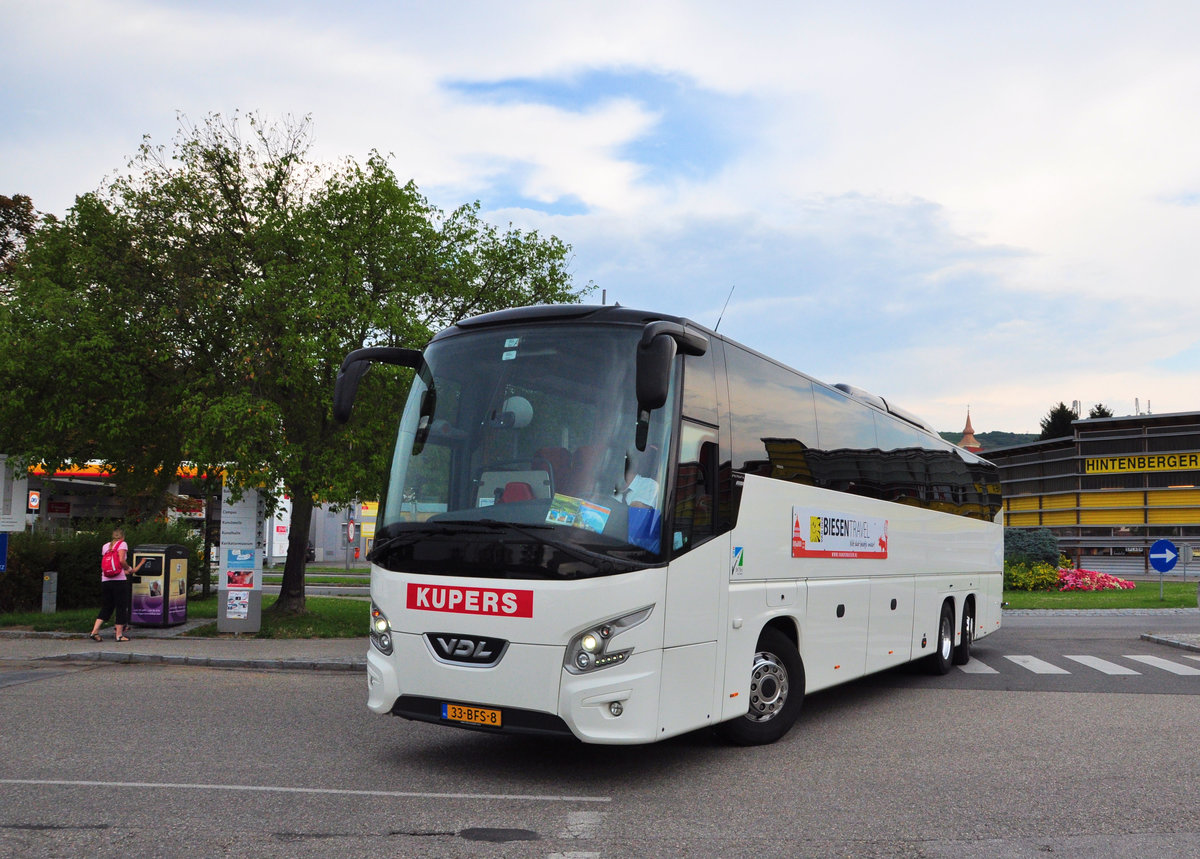 VDL Futura von Kupers Reisen.nl in Krems gesehen.