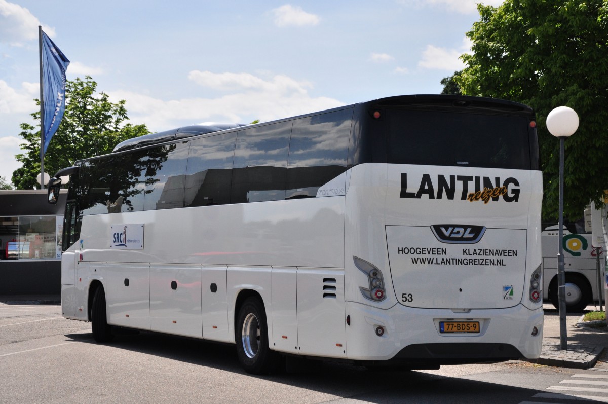 VDL Futura von Lanting Reisen aus NL im Mai 2015 in Krems.