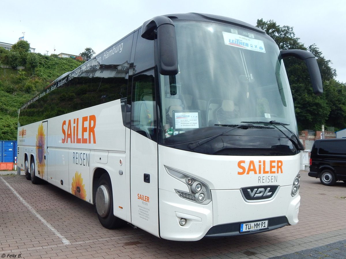 VDL Futura von Sailer Reisen aus Deutschland im Stadthafen Sassnitz. 