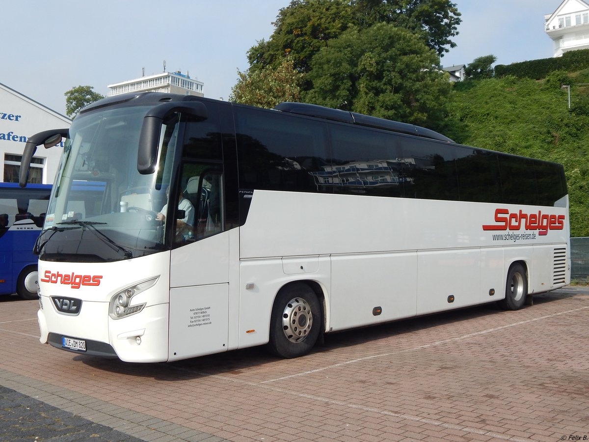 VDL Futura von Schelges aus Deutschland im Stadthafen Sassnitz.