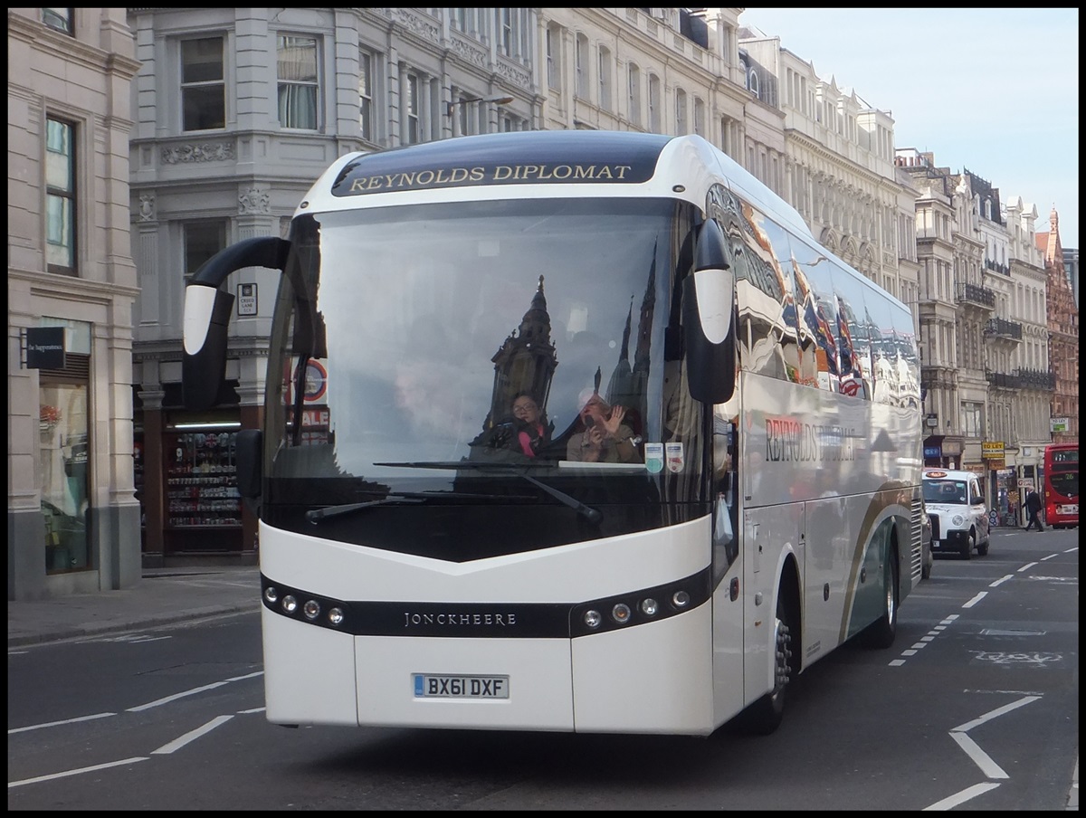 VDL Jonckheere von Reynolds Diplomat aus England in London.