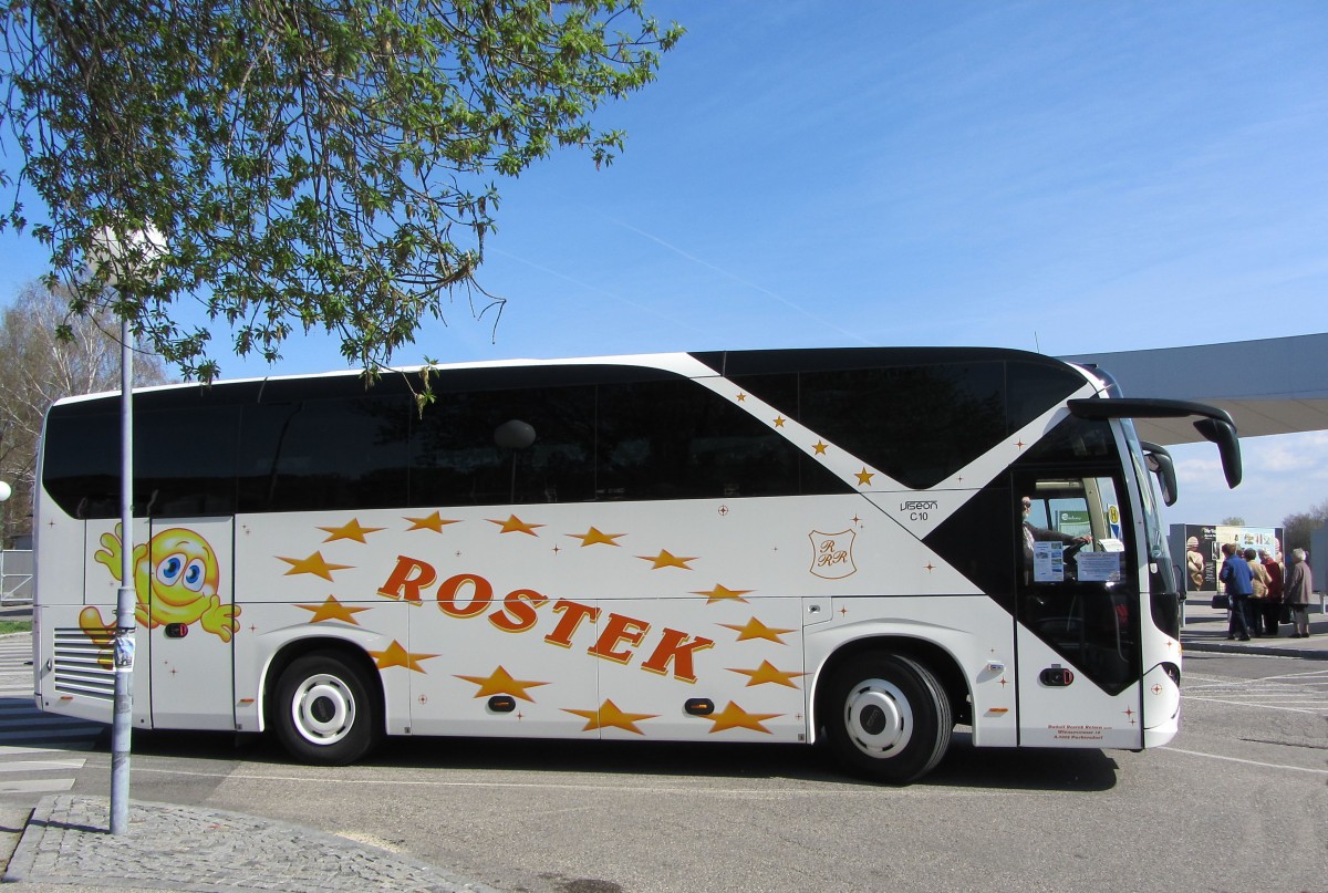 Viseon C10 von Rostek Reisen aus sterreich am 14.4.2015 in Krems.