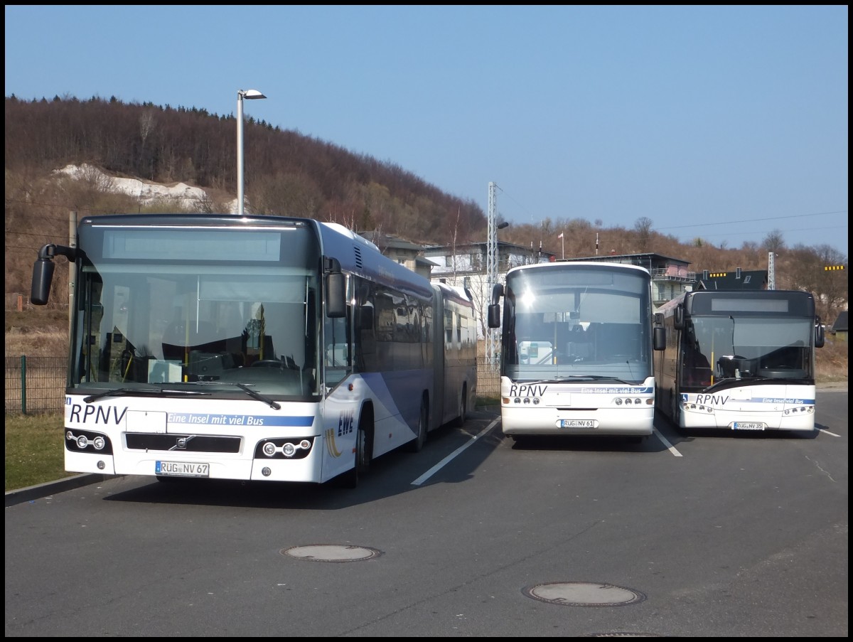 Volvo 7700 und Neoplan Euroliner und Solaris Urbino 12 der RPNV in Sassnitz.