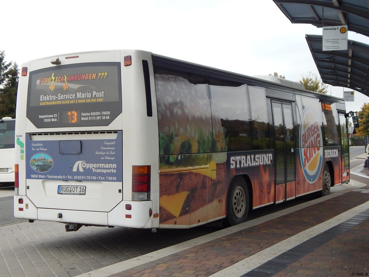 Volvo 8700 der Oppermann Transporte aus Deutschland in Sassnitz. 