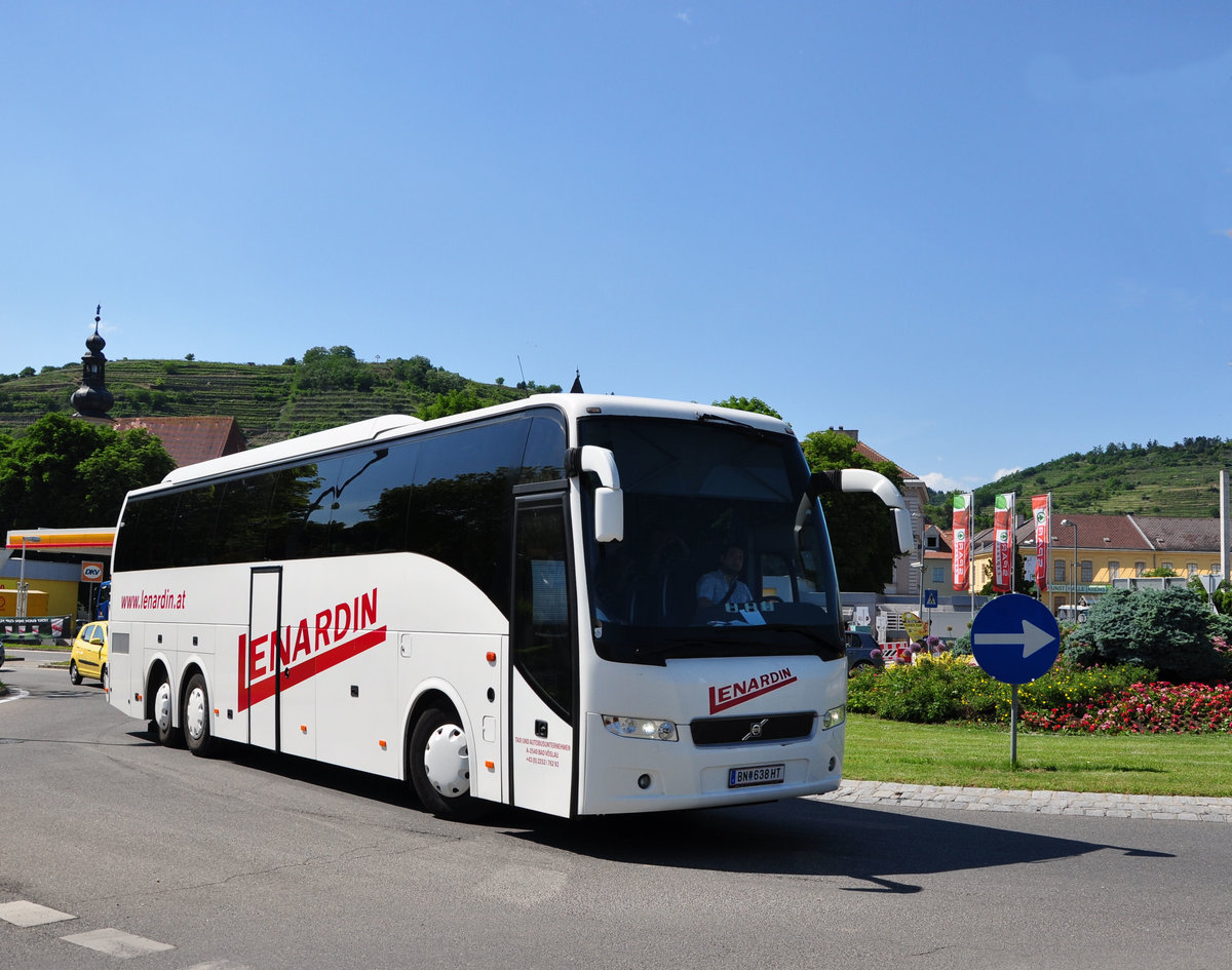 Volvo 9700 vom Autobusunternehmen Lenardin Reisen aus sterreich in Krems gesehen.