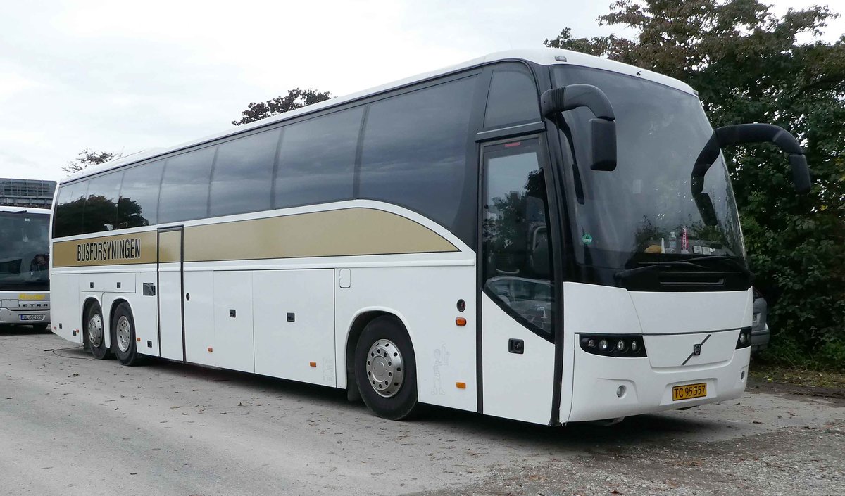 Volvo 9700 von BUSFORSYNINGEN steht auf dem Busparkplatz der Veterama 2017 in Mannheim, Oktober 2017