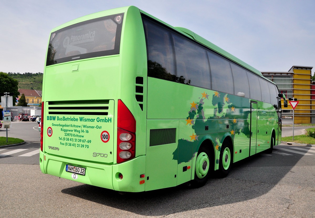 VOLVO 9700 von Busreisen Wismar aus der BRD im Mai 2015 in Krems.