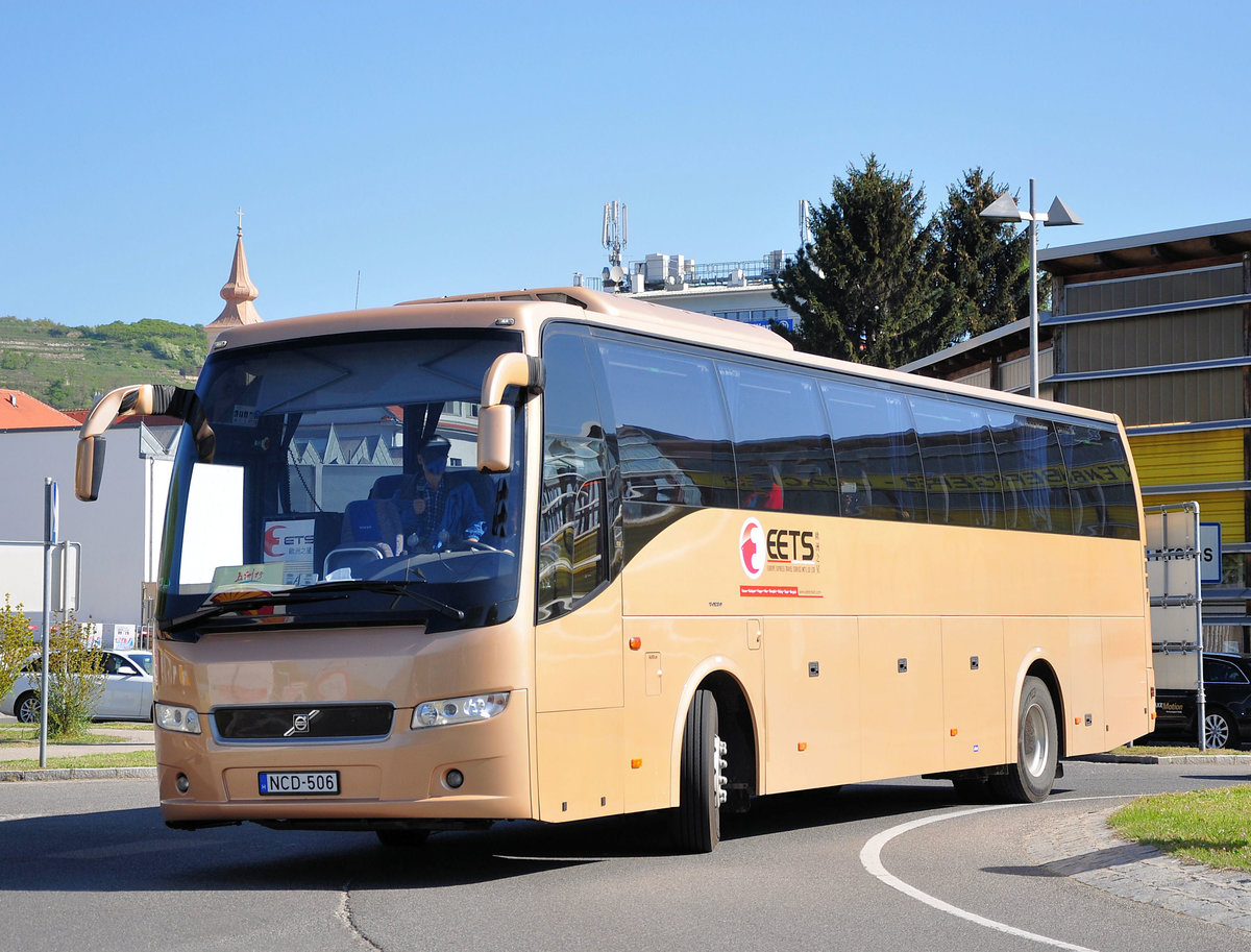 Volvo 9700 von EETS aus Ungarn in Krems gesehen.