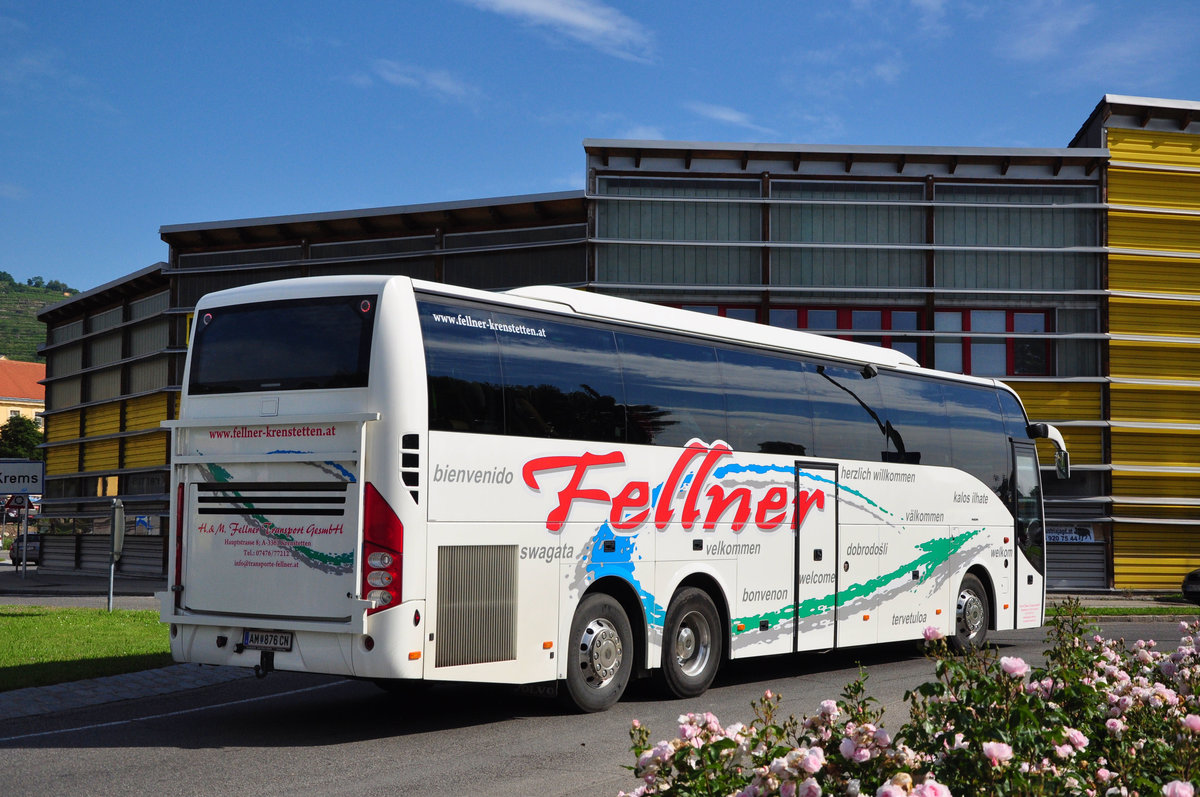 Volvo 9700 von Fellner Reisen aus Niedersterreich in Krems gesehen.