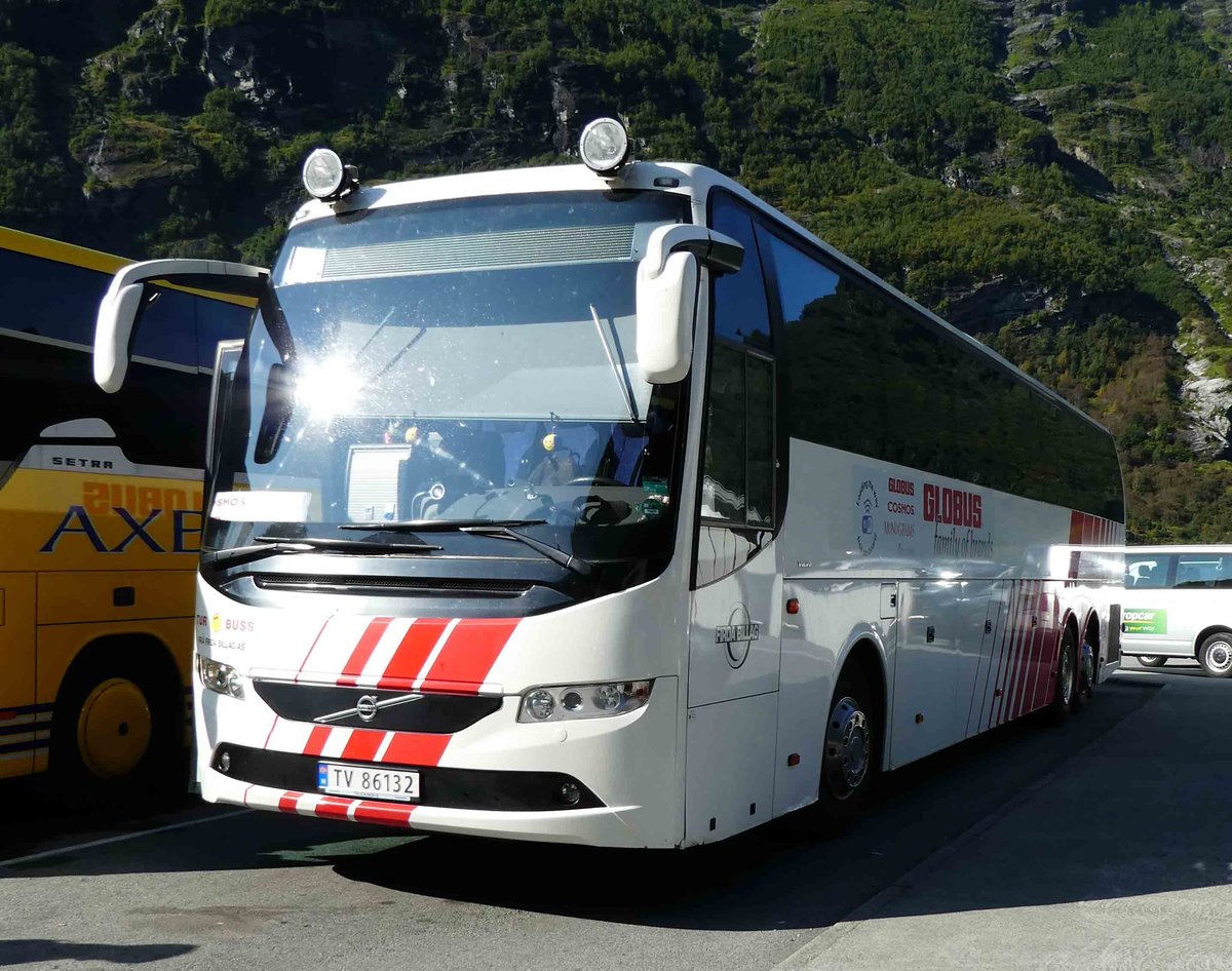 Volvo 9700 von Firda Billag steht im August 2017 in Geiranger