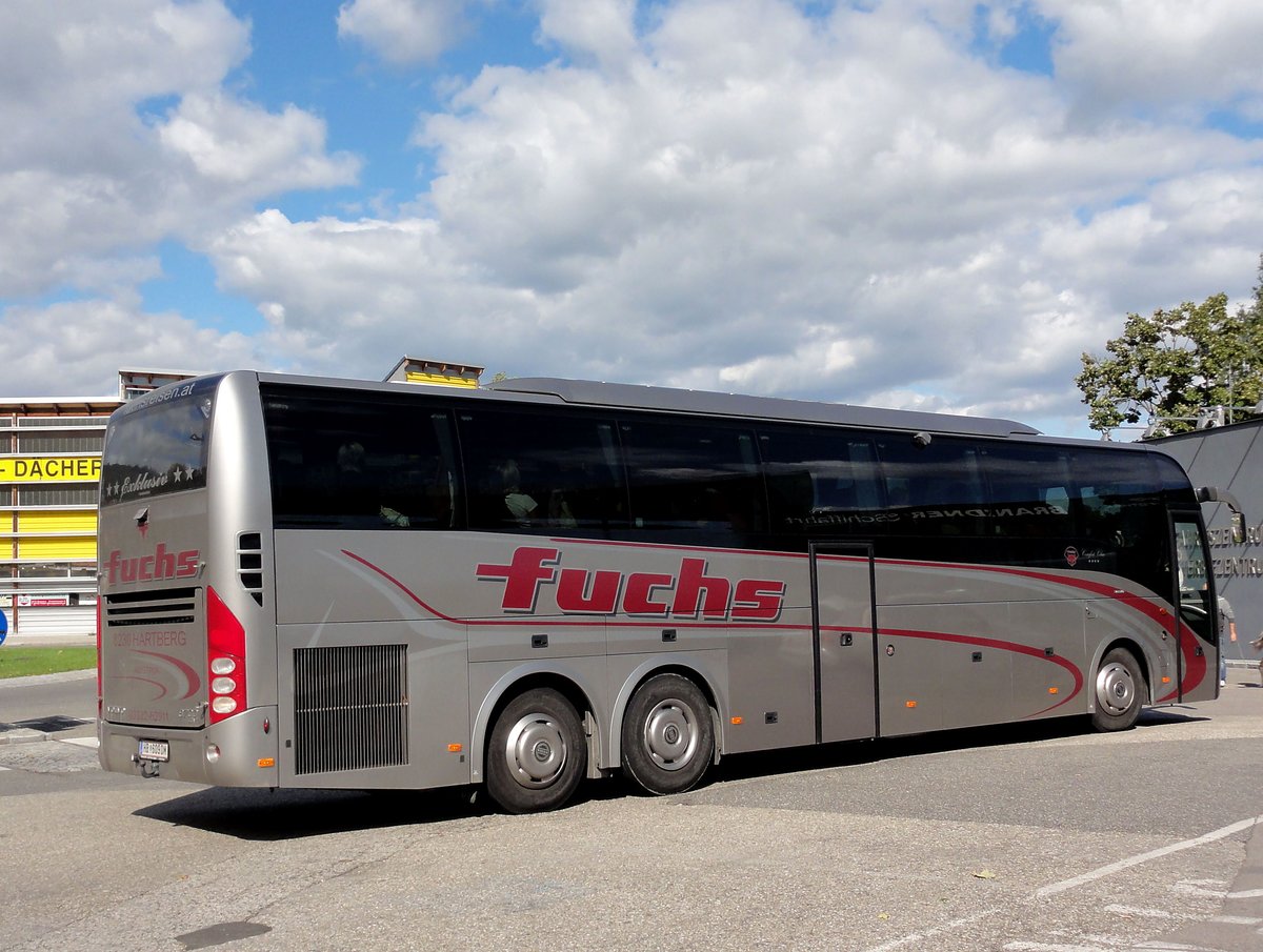 Volvo 9700 von Fuchs Reisen aus sterreich in Krems gesehen.