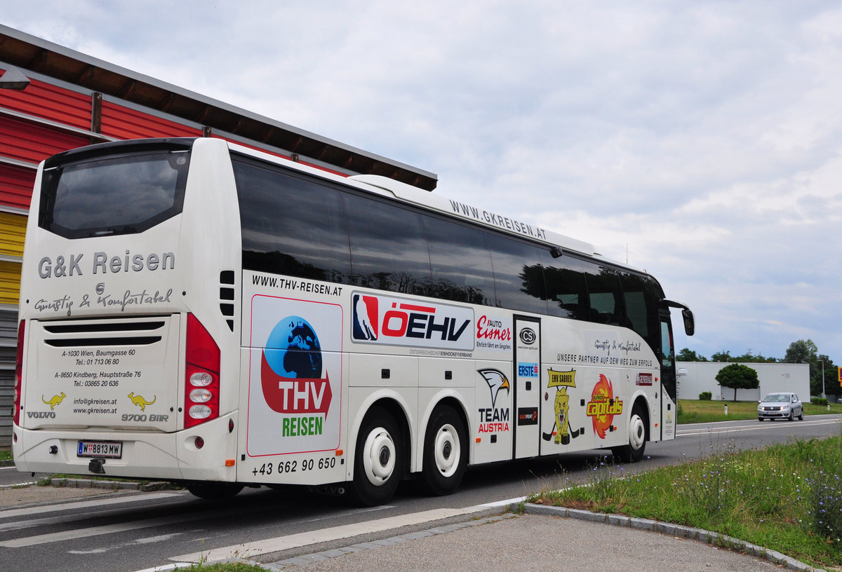 Volvo 9700 von G & K Reisen aus Wien in Krems gesehen.