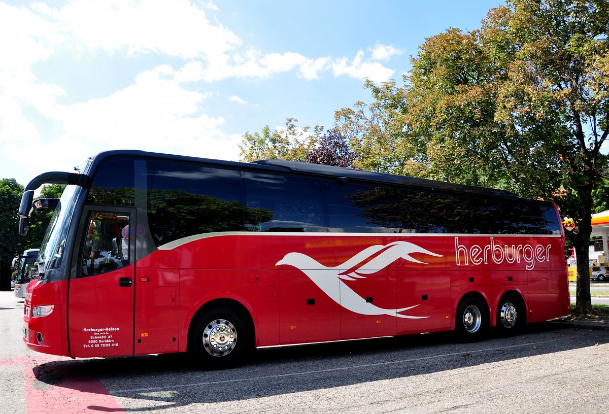 Volvo 9700 von Herburger Reisen aus sterreich in Krems gesehen.