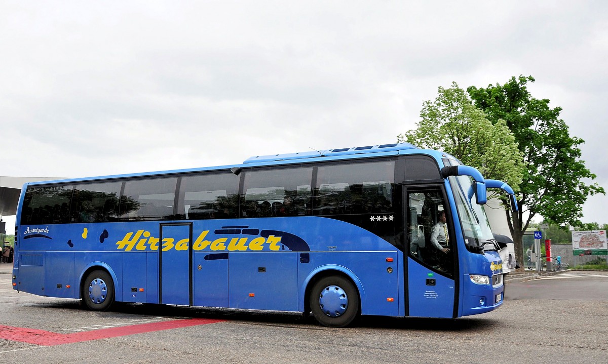 Volvo 9700 von Hirzabauer aus sterreich am 11.Mai 2014 in Krems.