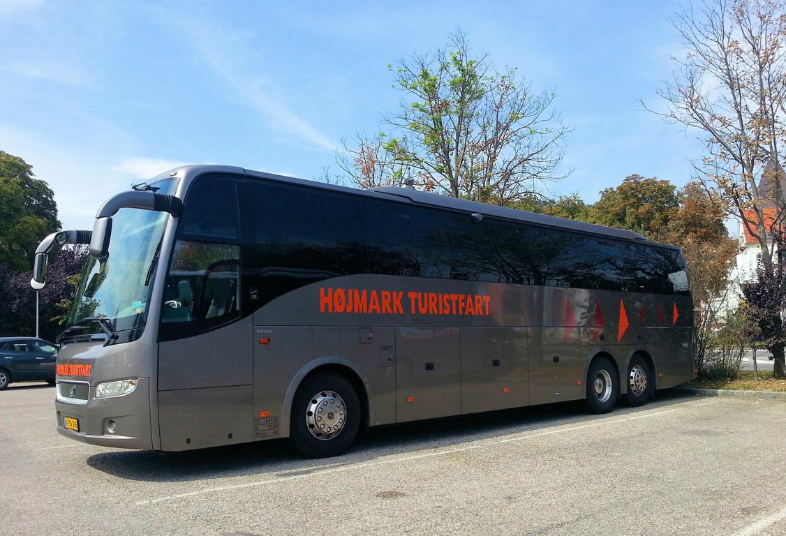 Volvo 9700 von Hojmark Turistfart aus DK 2017 in Krems.