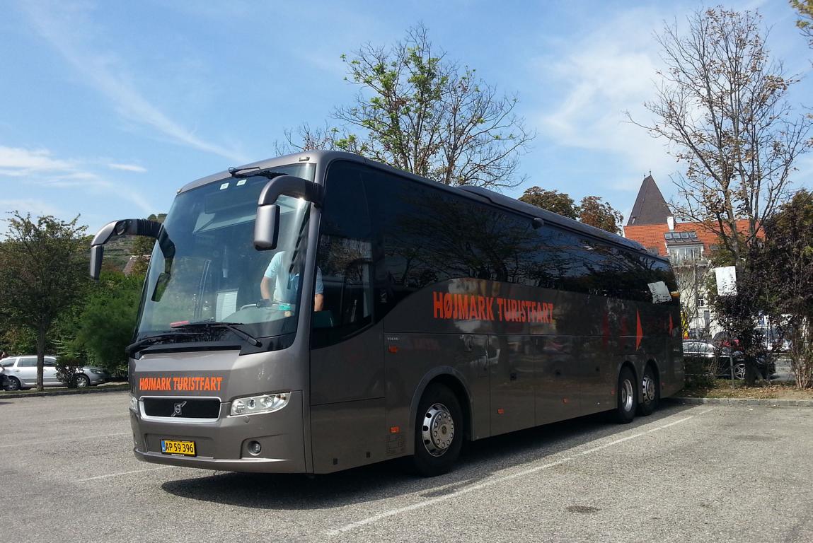 Volvo 9700 von Hojmark Turistfart aus DK 2017 in Krems.