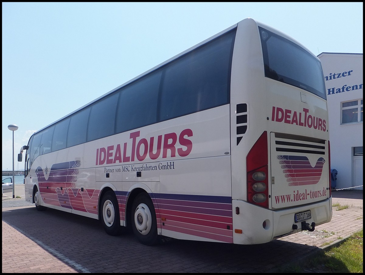 Volvo 9700 von Ideal-Tours aus Deutschland im Stadthafen Sassnitz.