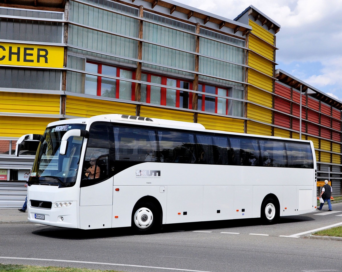 VOLVO 9700 von KUTI Travel/Ungarn im Juli 2013 in Krems gesehen.