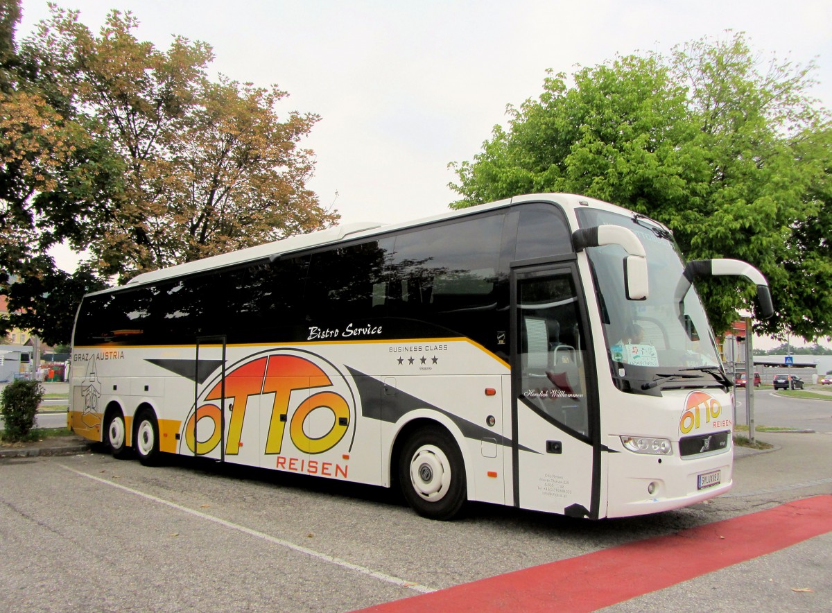 VOLVO 9700 von OTTO Reisen/sterreich im August 2013 in Krems.