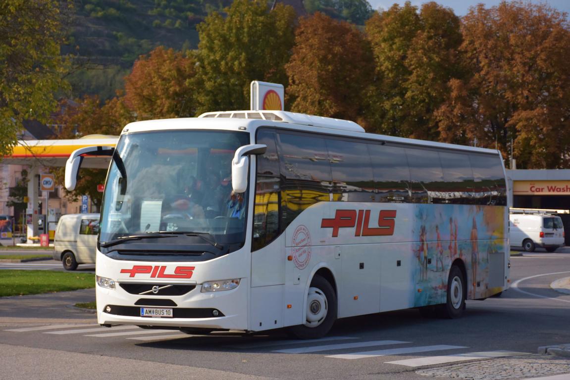 Volvo 9700 von PILS Reisen aus sterreich 09/2017 in Krems.