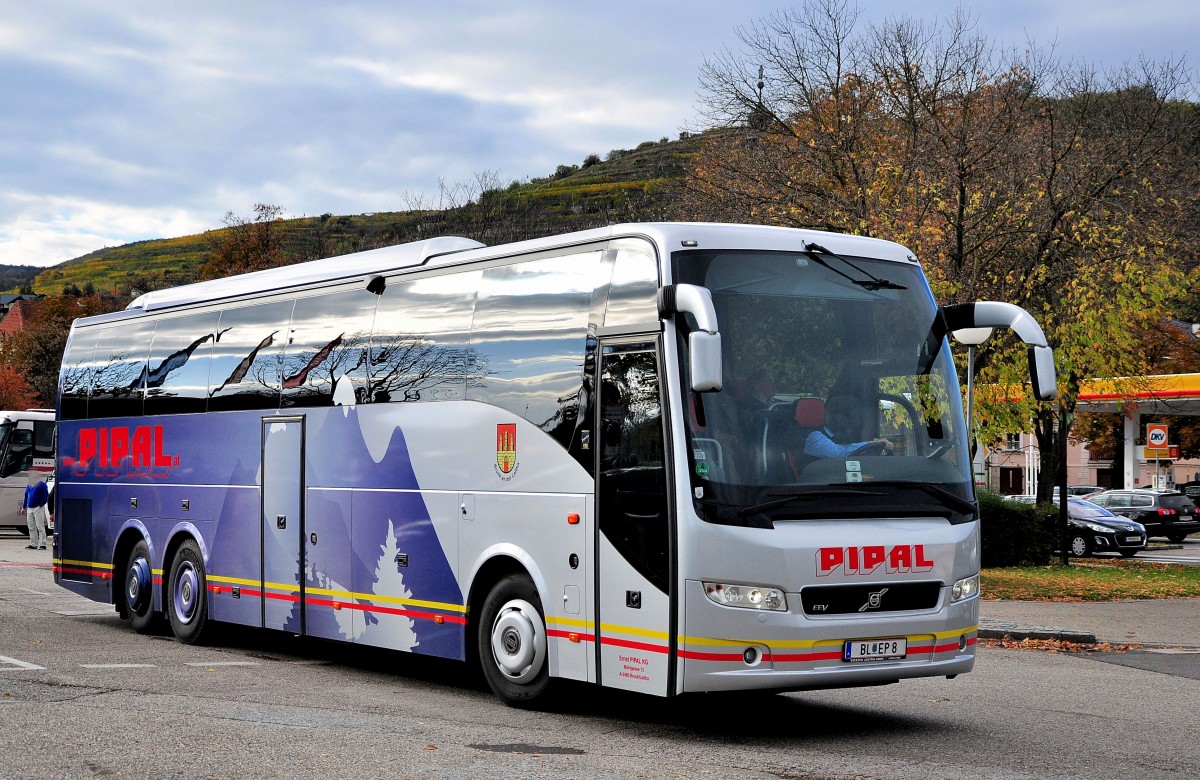 Volvo 9700 von Pipal Reisen aus sterreich im Oktober 2013 in Krems.