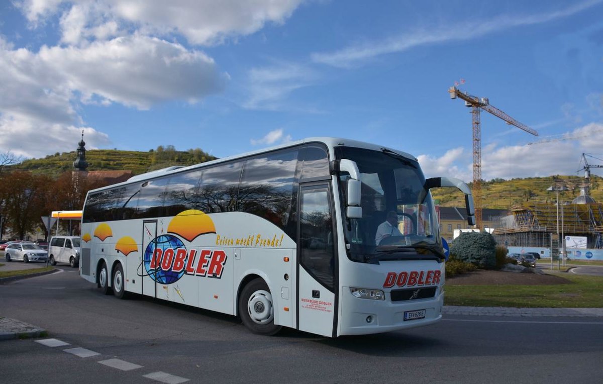 VOLVO 9700 vom Reisebro DOBLER aus sterreich 10/2017 in Krems.