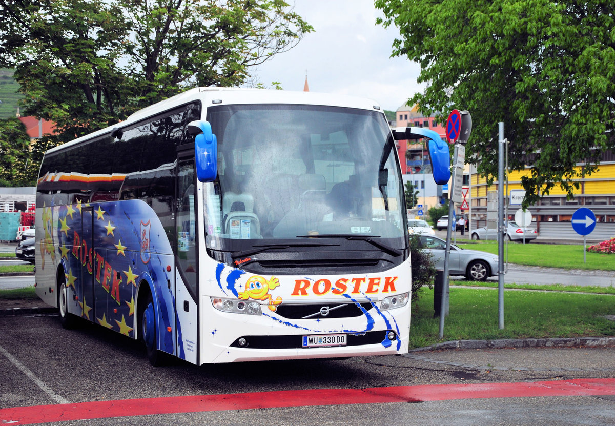 Volvo 9700 von ROSTEK Reisen aus sterreich in Krems gesehen.