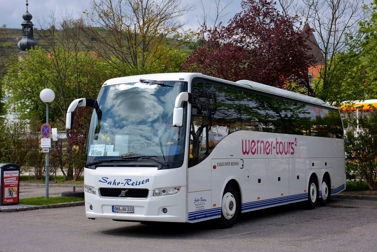 Volvo 9700 von Sahr Reisen aus der BRD in Krems.