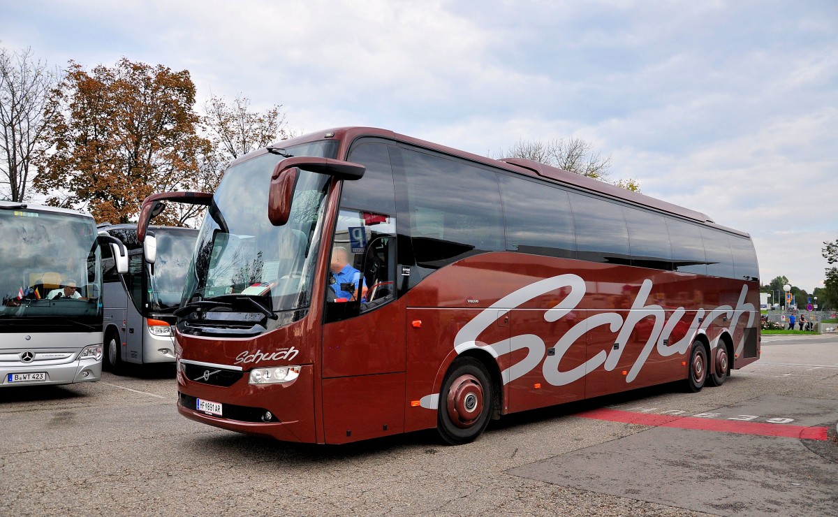 VOLVO 9700 von Schuch Reisen aus sterreich am 20.9.2014 in Krems.