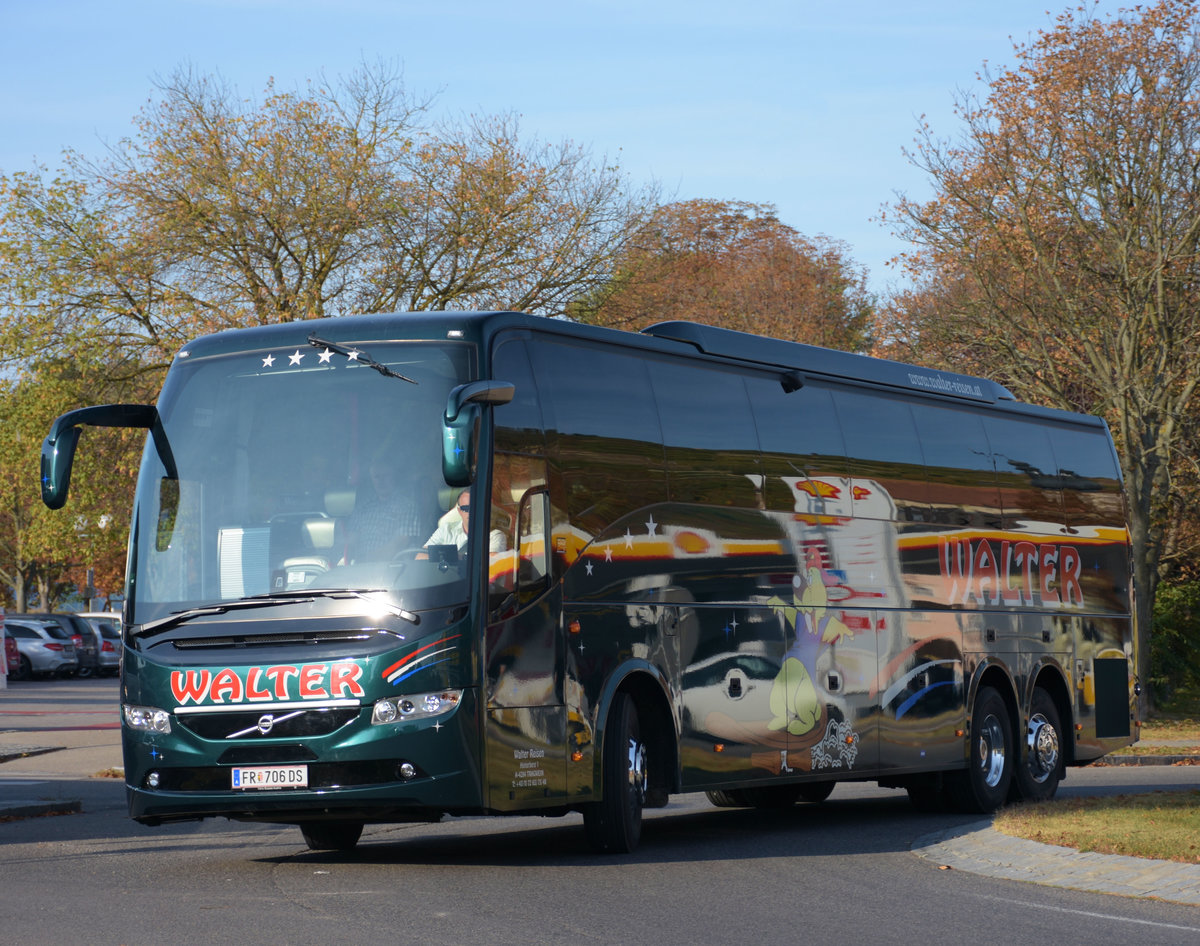 Volvo 9700 von WALTER Reisen aus sterreich in Krems.